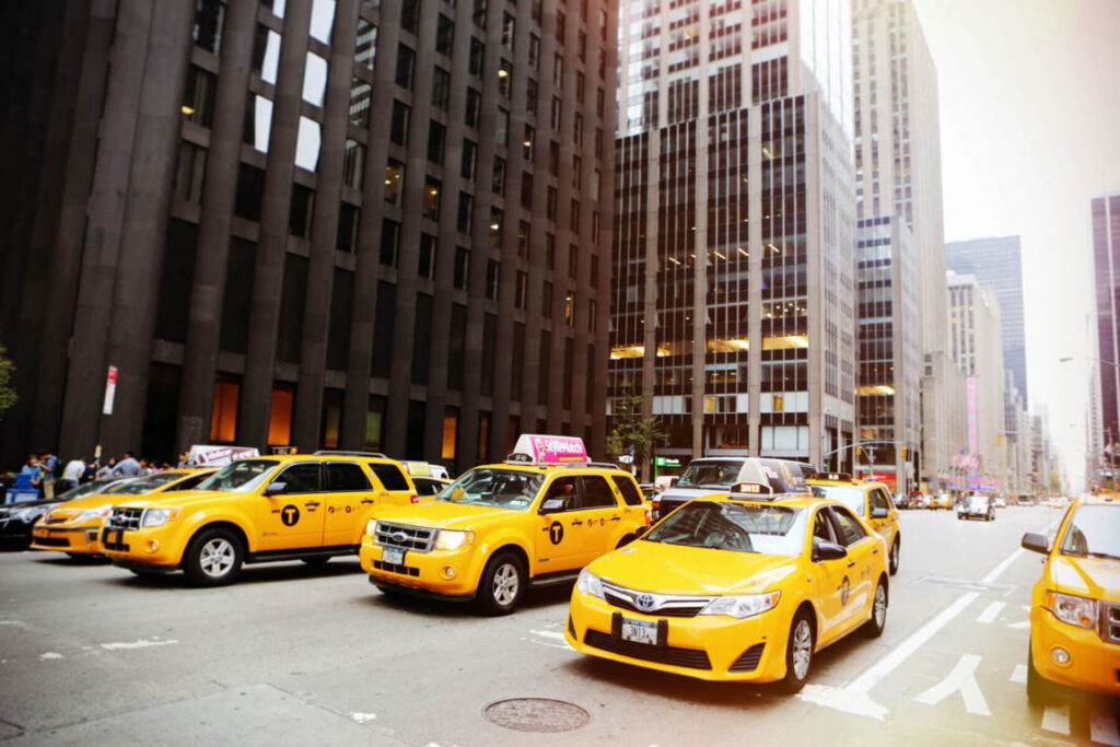How much it cost to develop a taxi booking application